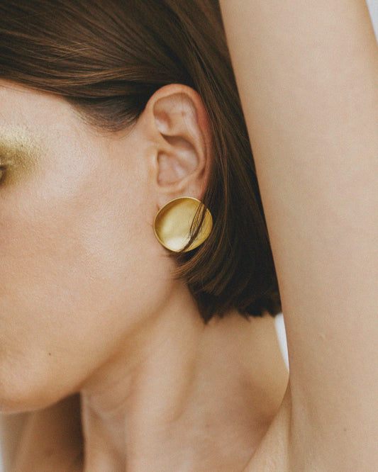 Concave Studs