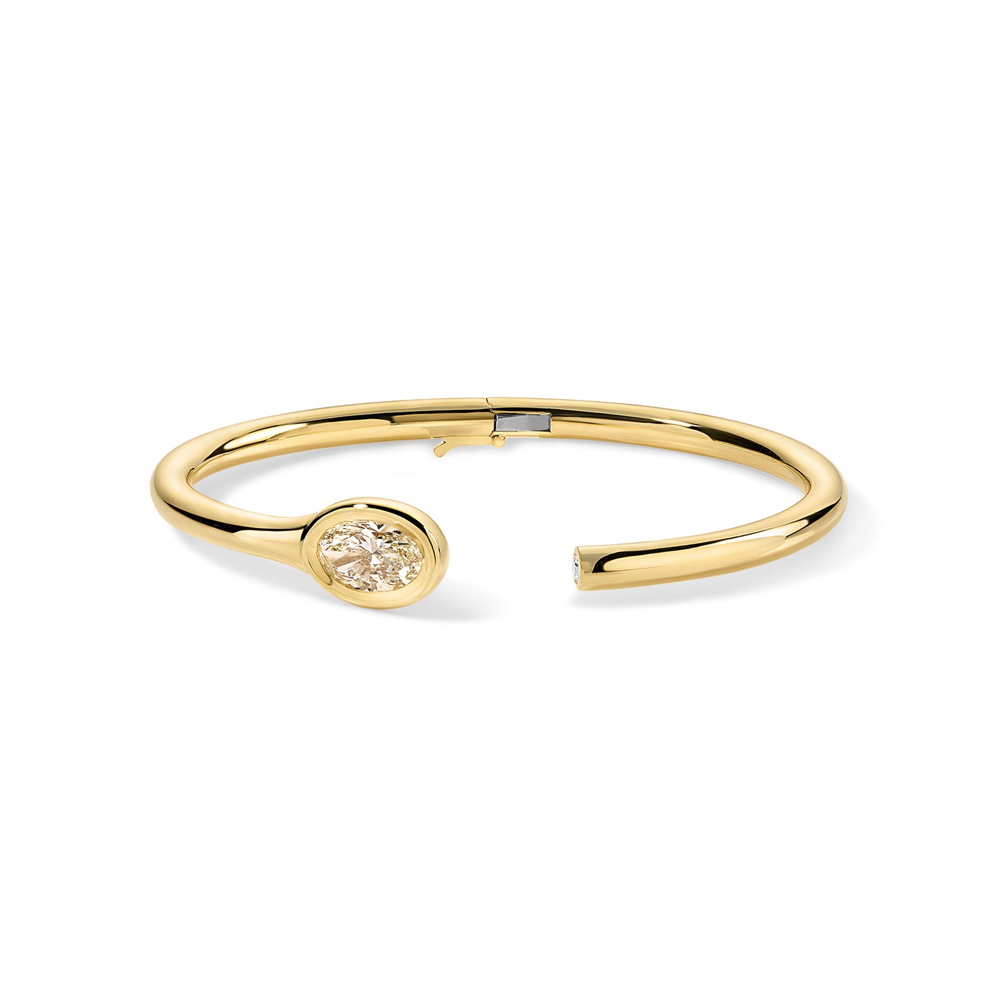 Atha Cuff 2.01ct Oval Diamond